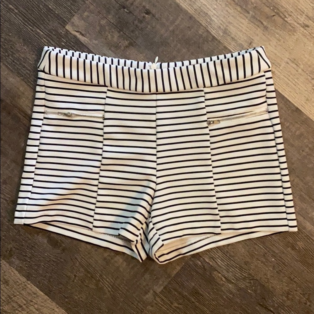 STRIPED BLACK AND WHITE SHORTS